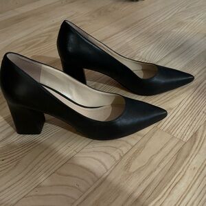 Marc Fisher 3inch black pump